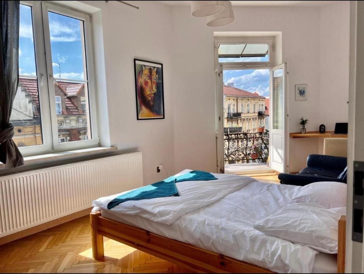 Chic Apartment In The Center Of Cracow Krakow Exterior photo